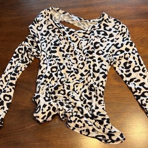 Long sleeved too with cut out back detail!